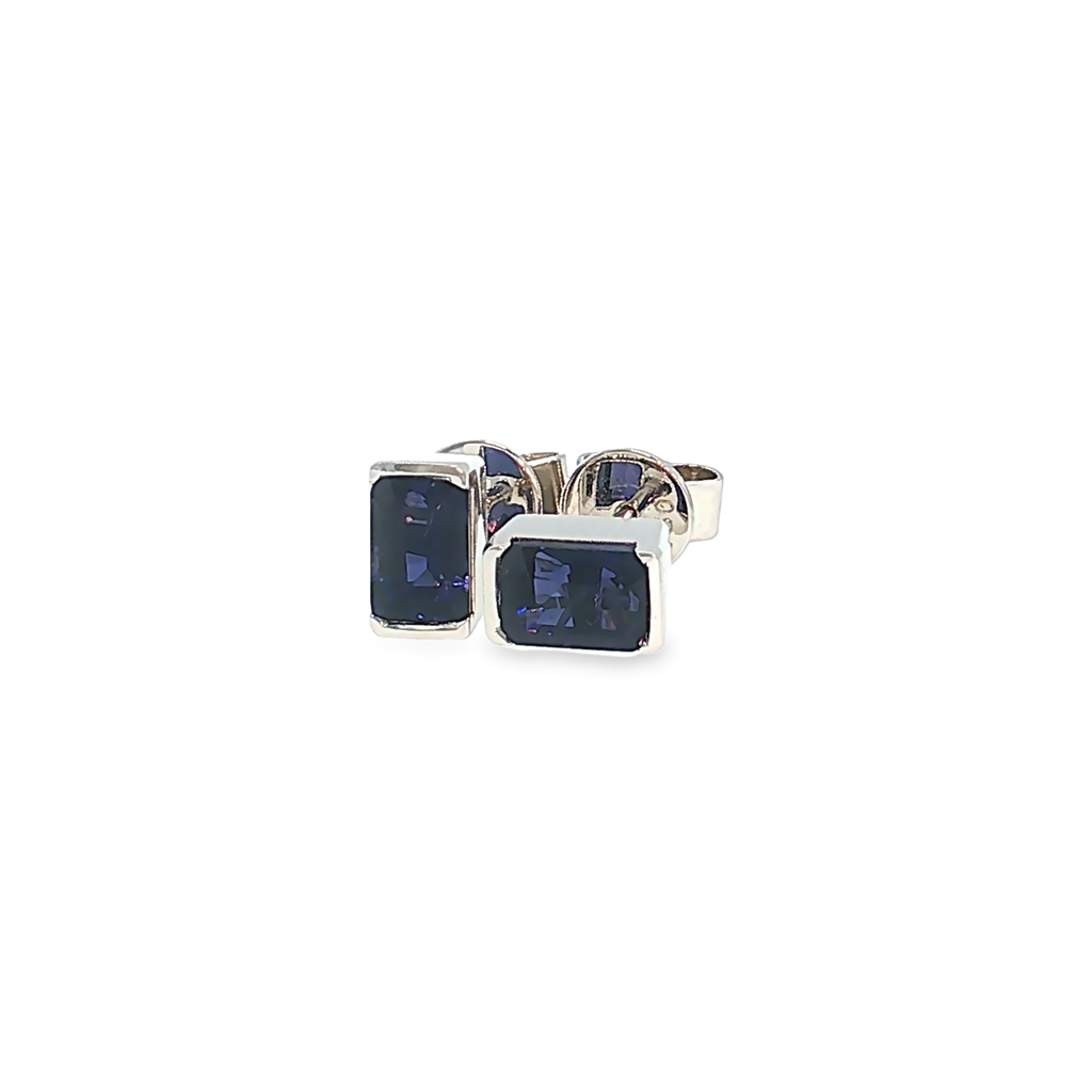 Rechteckige Iolith-Ohrstecker aus 18kt Weißgold