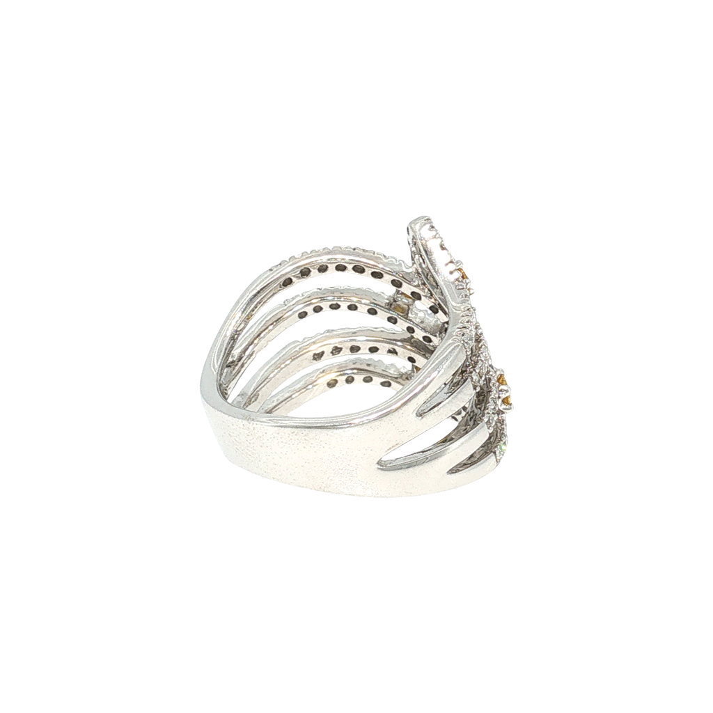 Cocktailring aus Weißgold mit Fancy Yellow Diamanten